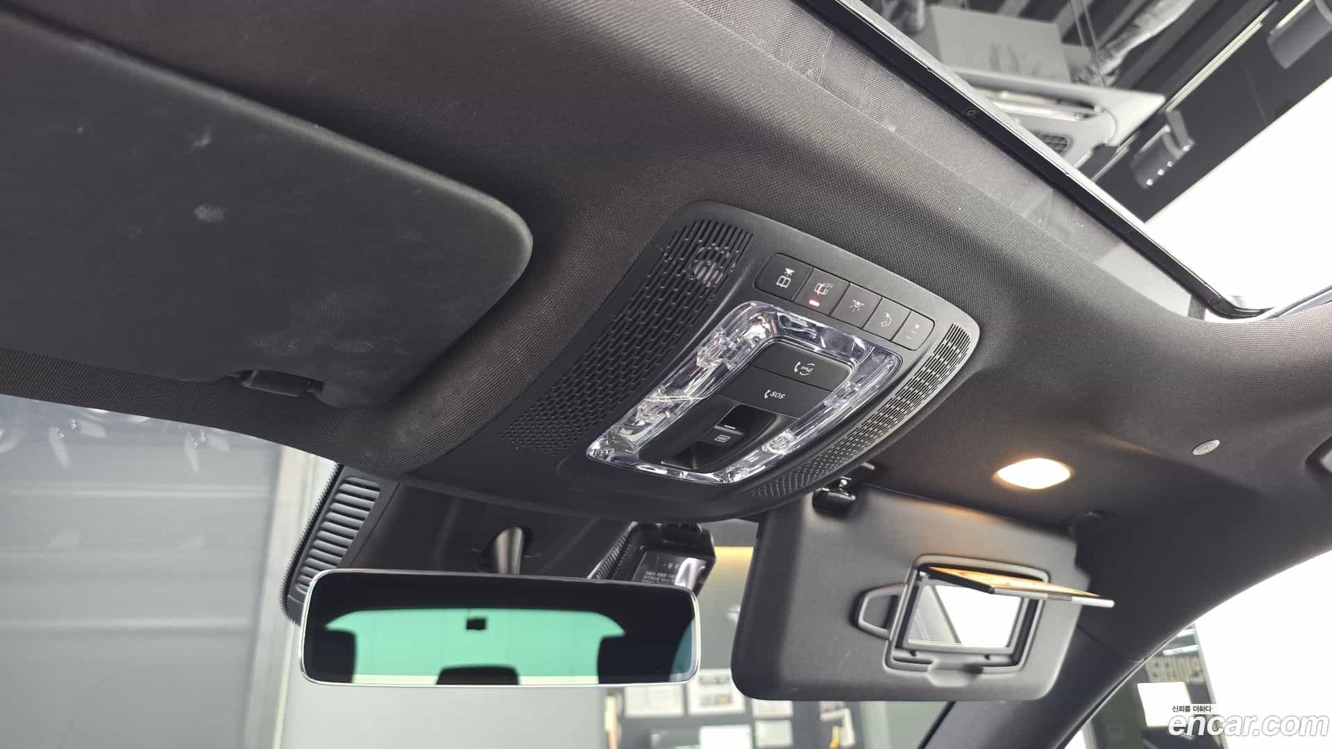 GLB-Class Mercedes-Benz 2021.4-OPTION-040