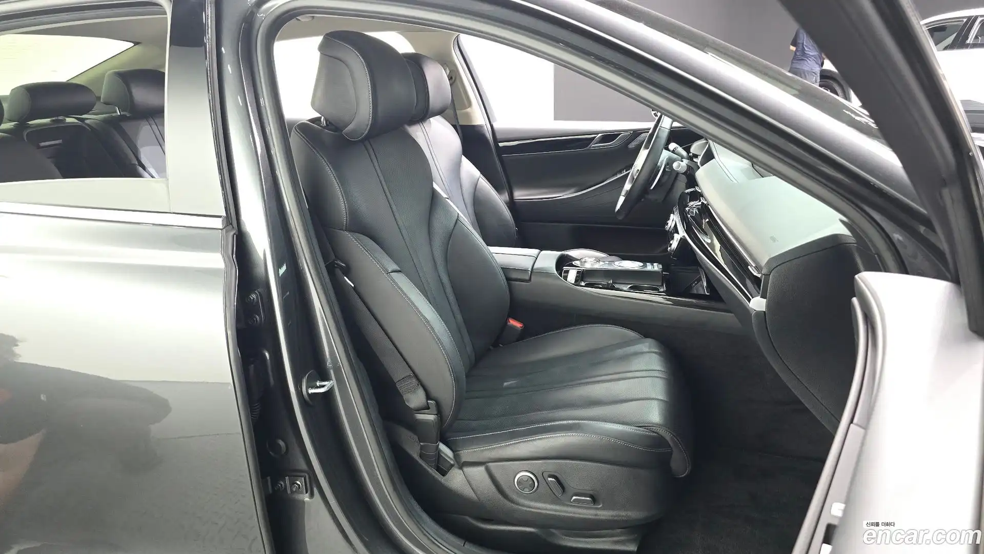 G80 Genesis 2020.9-INNER-036