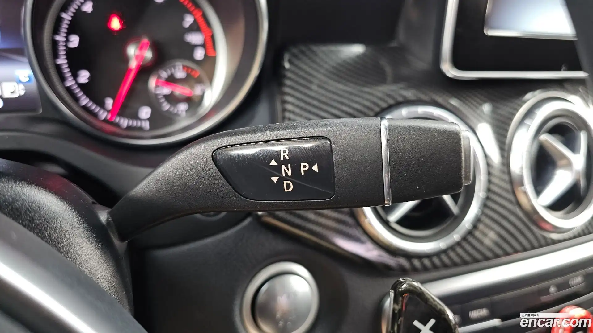CLA-Class Mercedes-Benz 2018.5-INNER-009