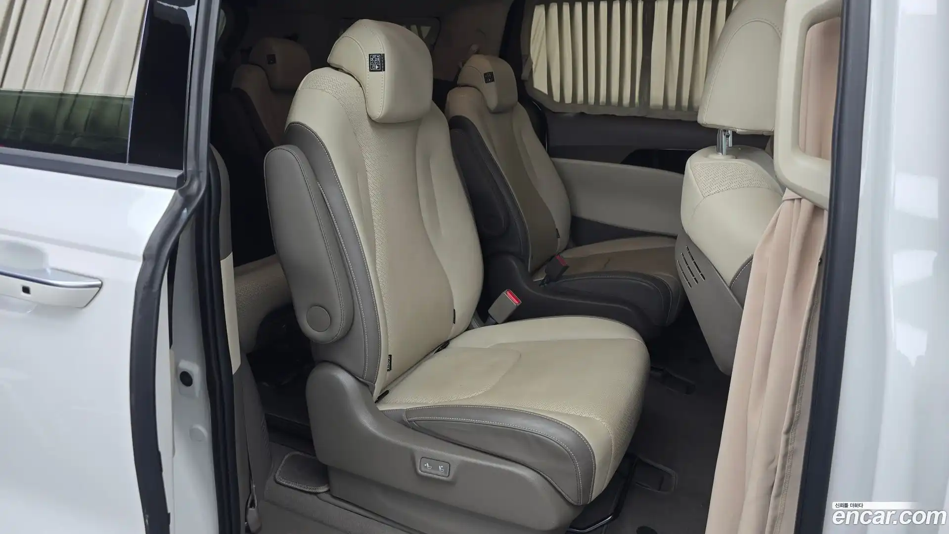 Canival Kia 2022.9-OPTION-015