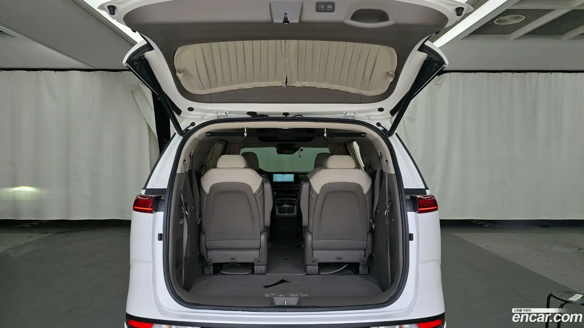 Canival Kia 2022.9-OPTION-024