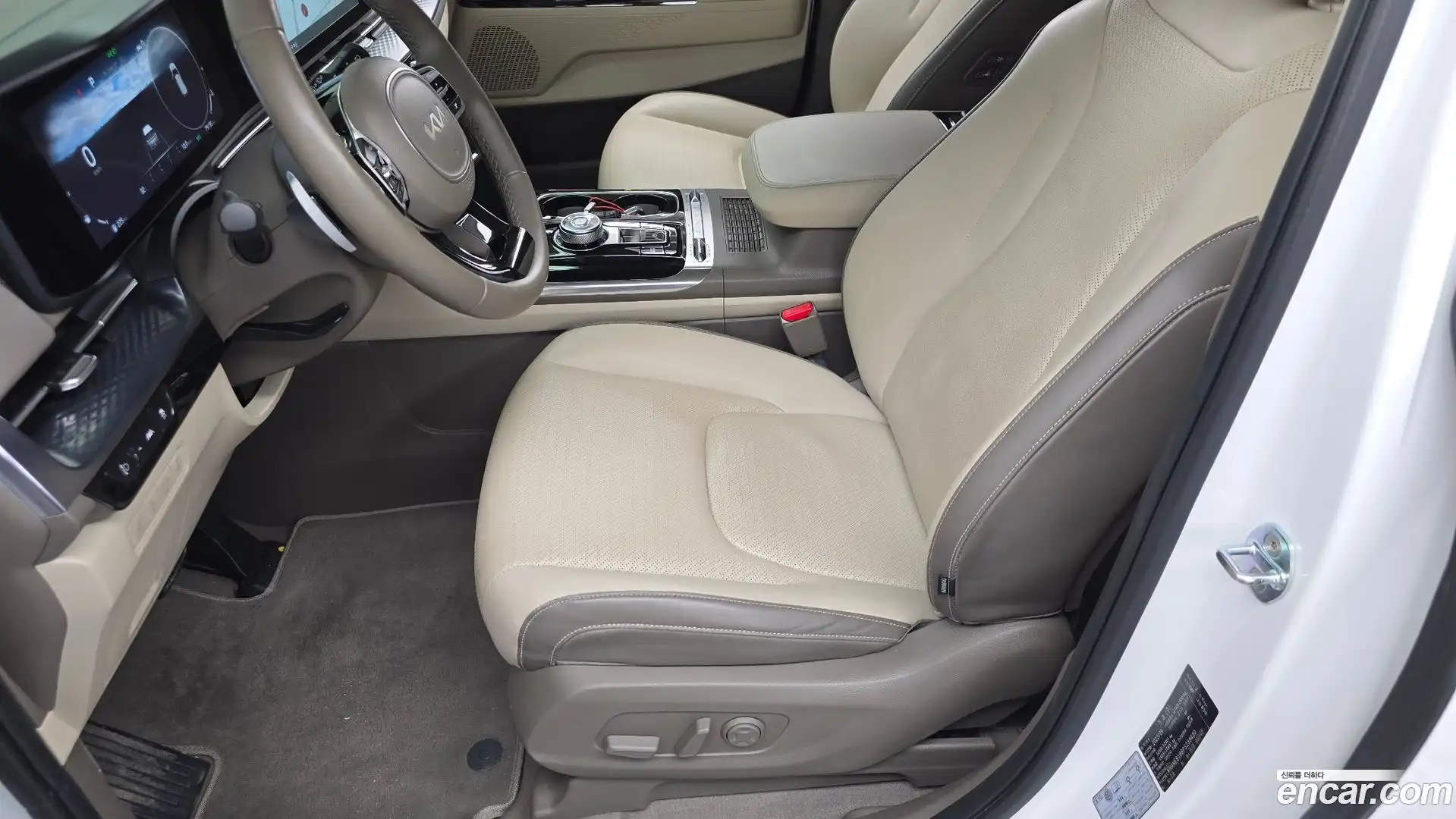 Canival Kia 2022.9-OPTION-041