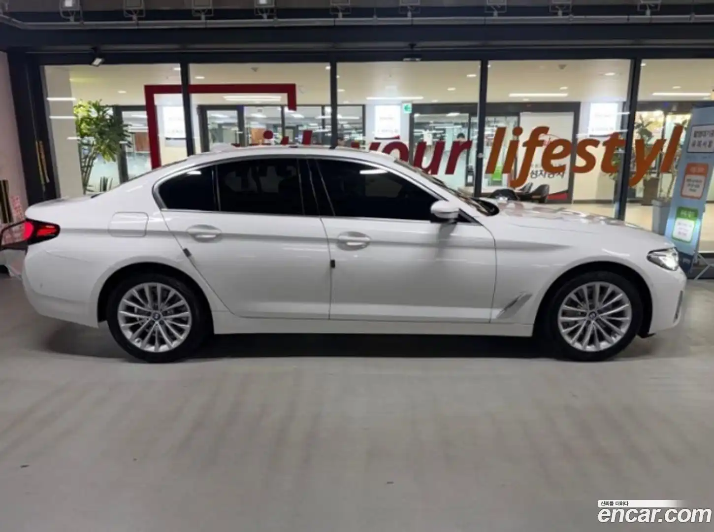5-Series BMW 2022.1-OUTER-002