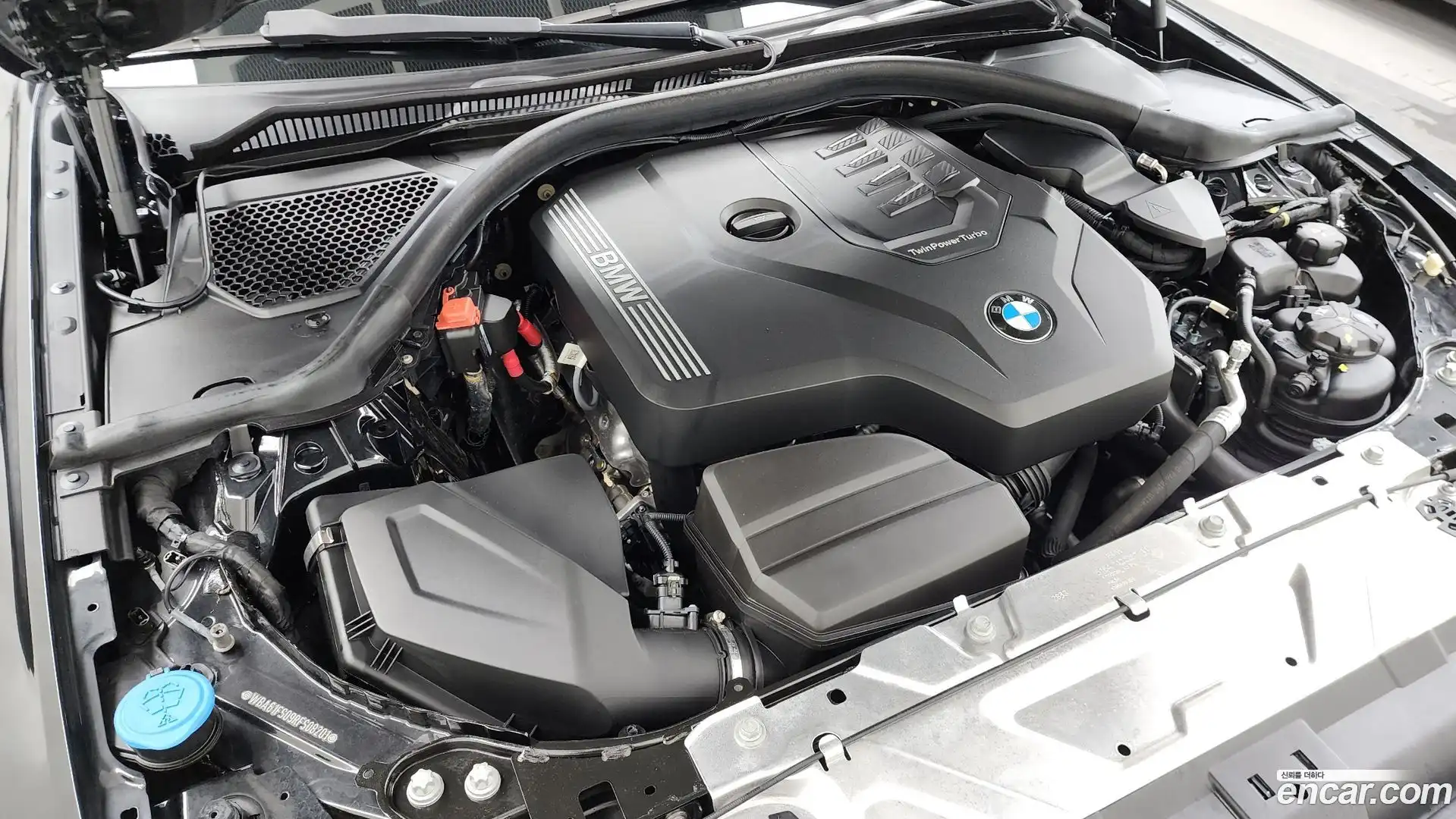 3-Series BMW 2024.0-OUTER-006