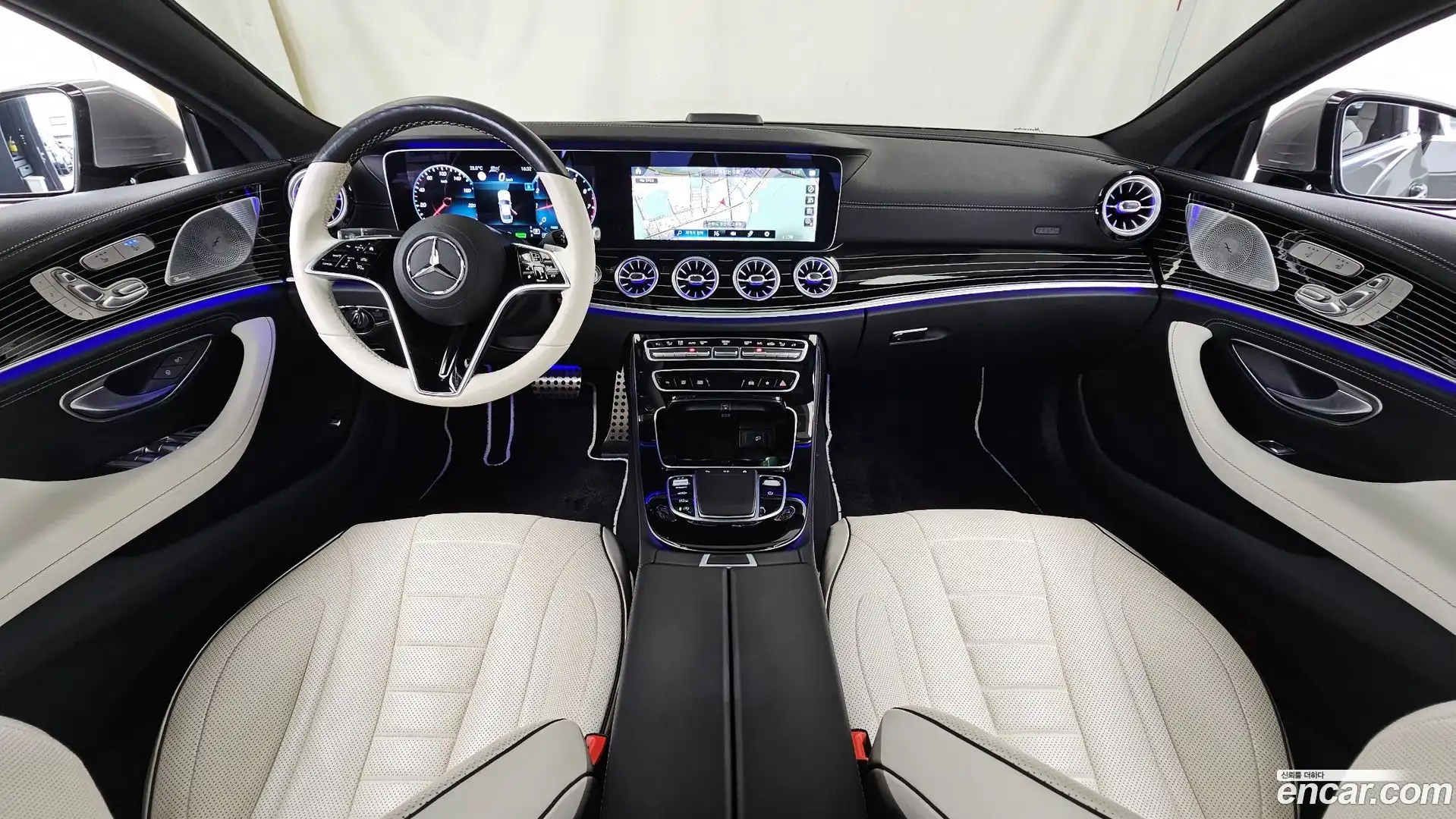CLS-Class Mercedes-Benz 2022.2-INNER-007