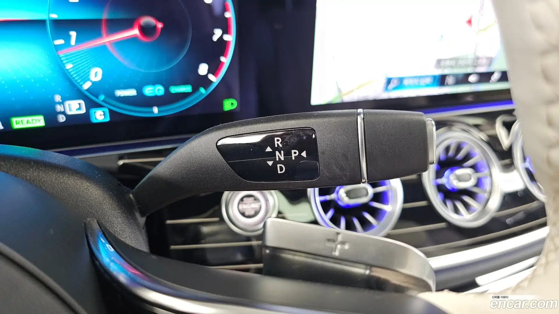 CLS-Class Mercedes-Benz 2022.2-INNER-009