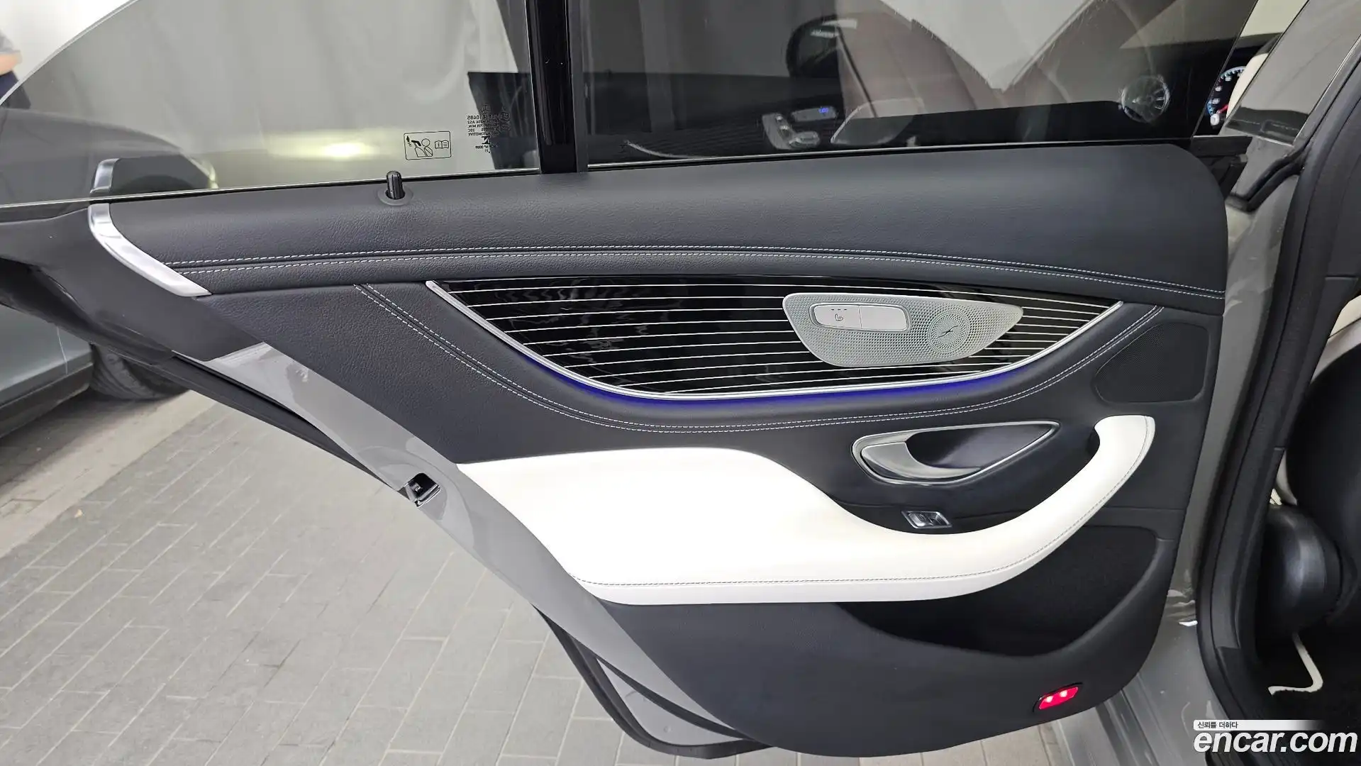 CLS-Class Mercedes-Benz 2022.2-INNER-035