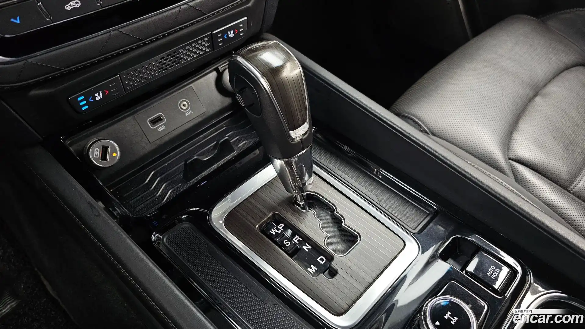 Rexton KG Mobility 2017.10-INNER-009