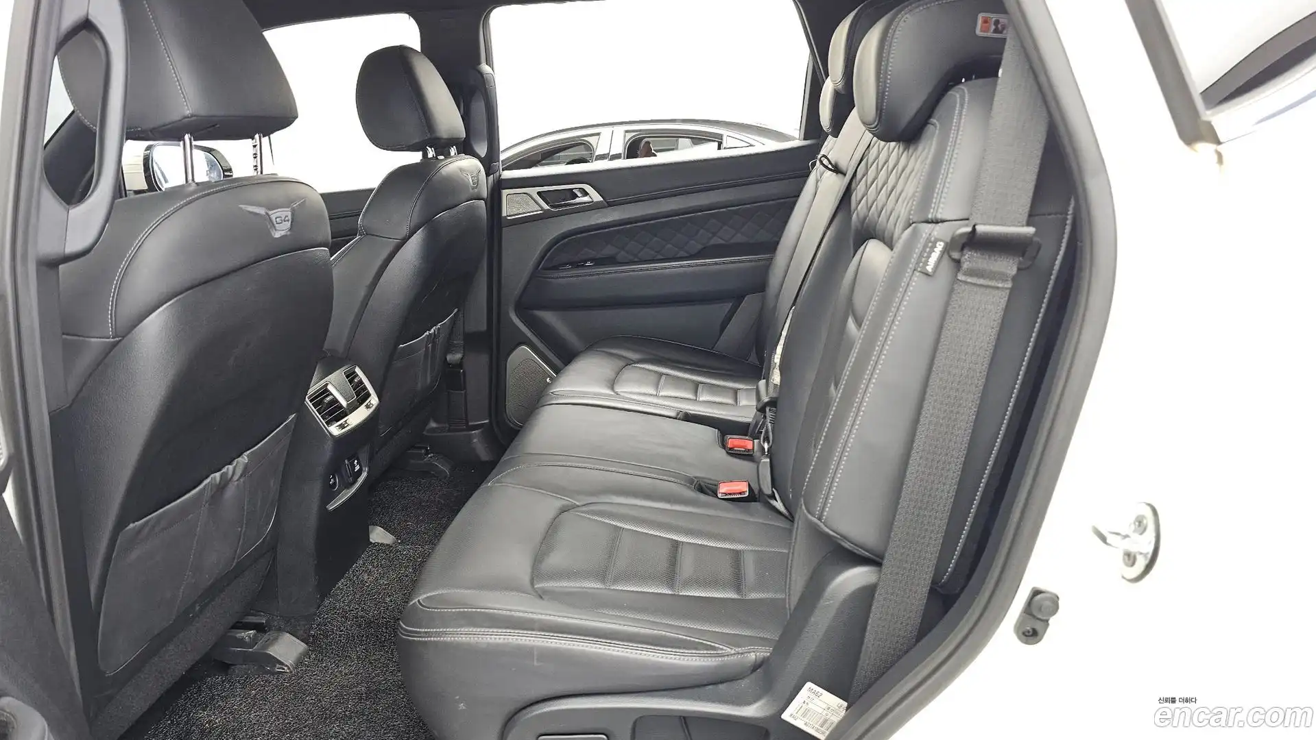 Rexton KG Mobility 2017.10-INNER-036