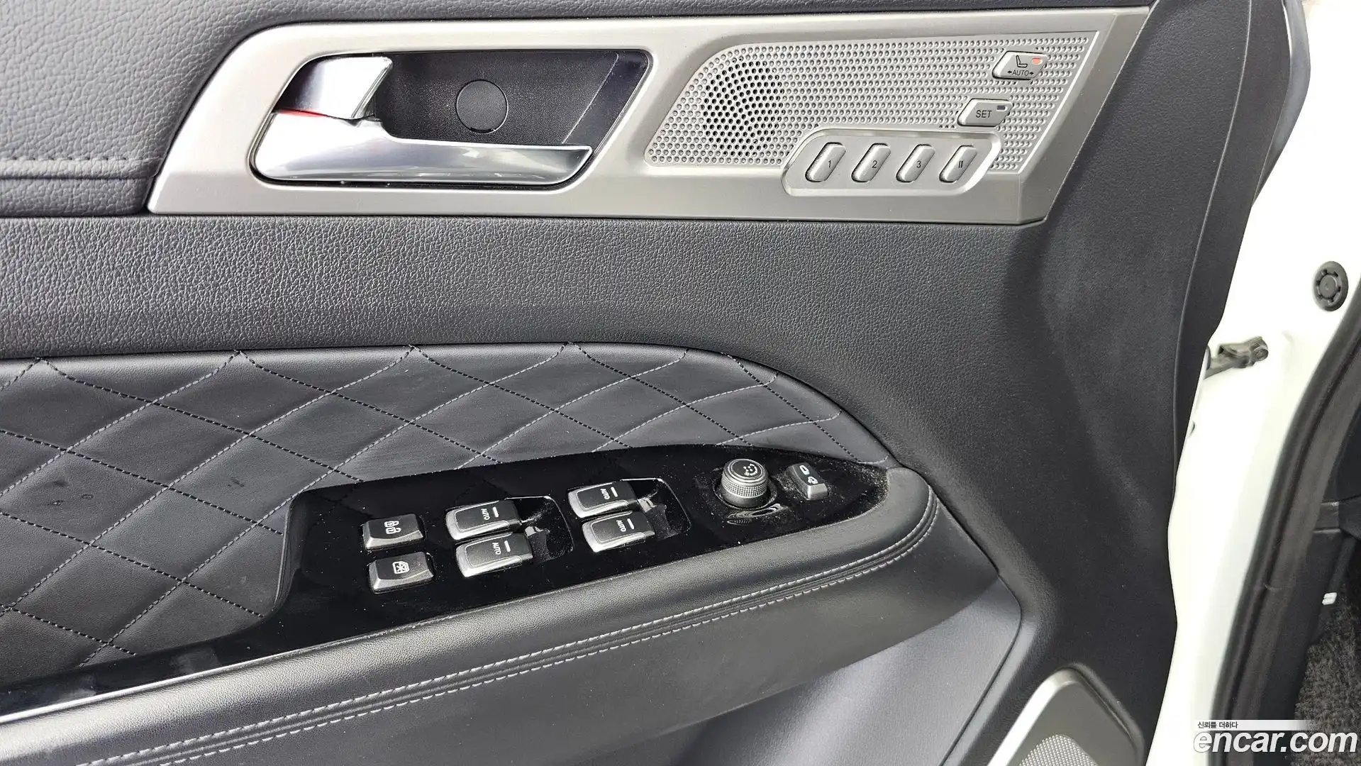 Rexton KG Mobility 2017.10-OPTION-043