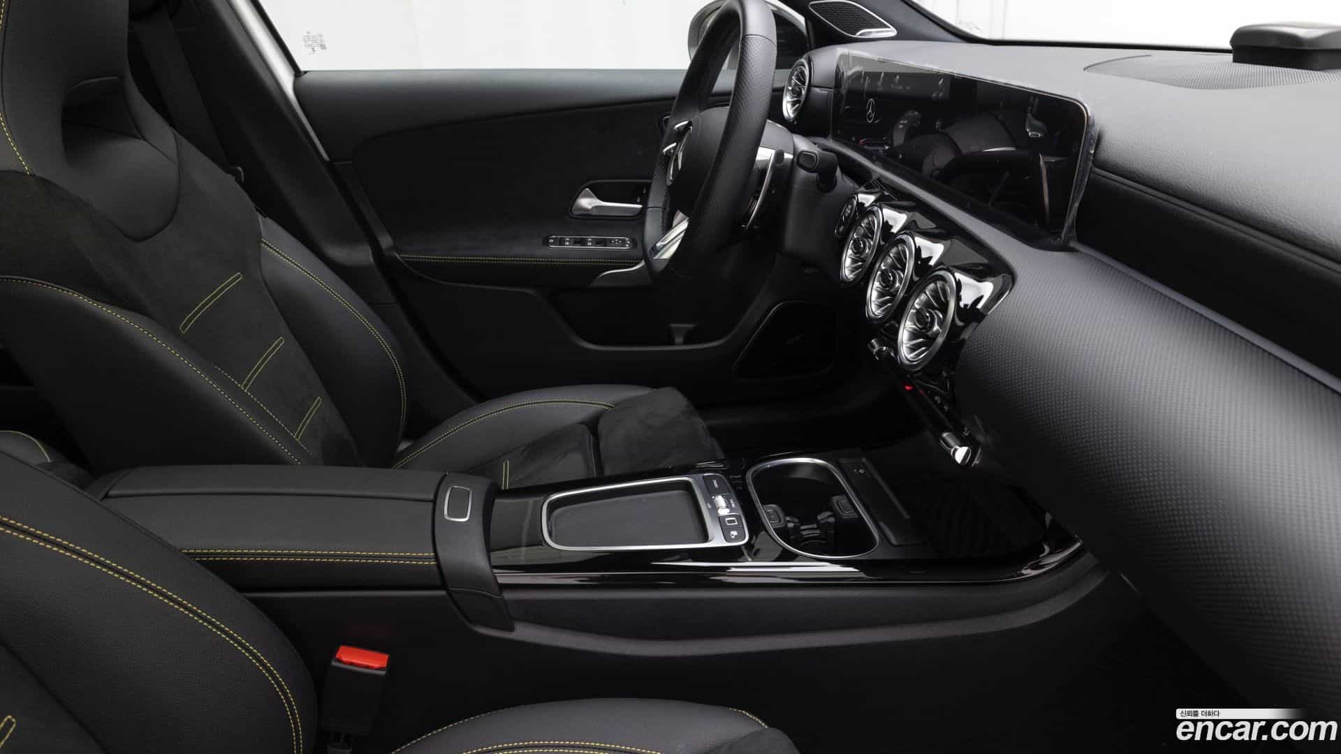 A-Class Mercedes-Benz 2025.8-INNER-009