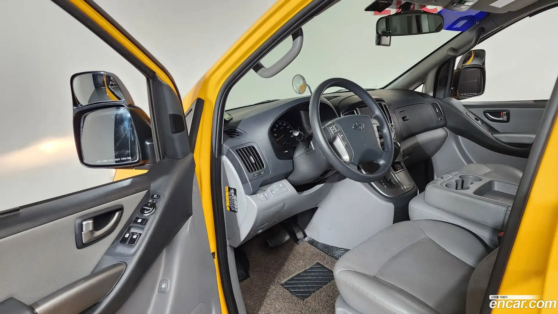 Starex Hyundai 2020.11-INNER-010