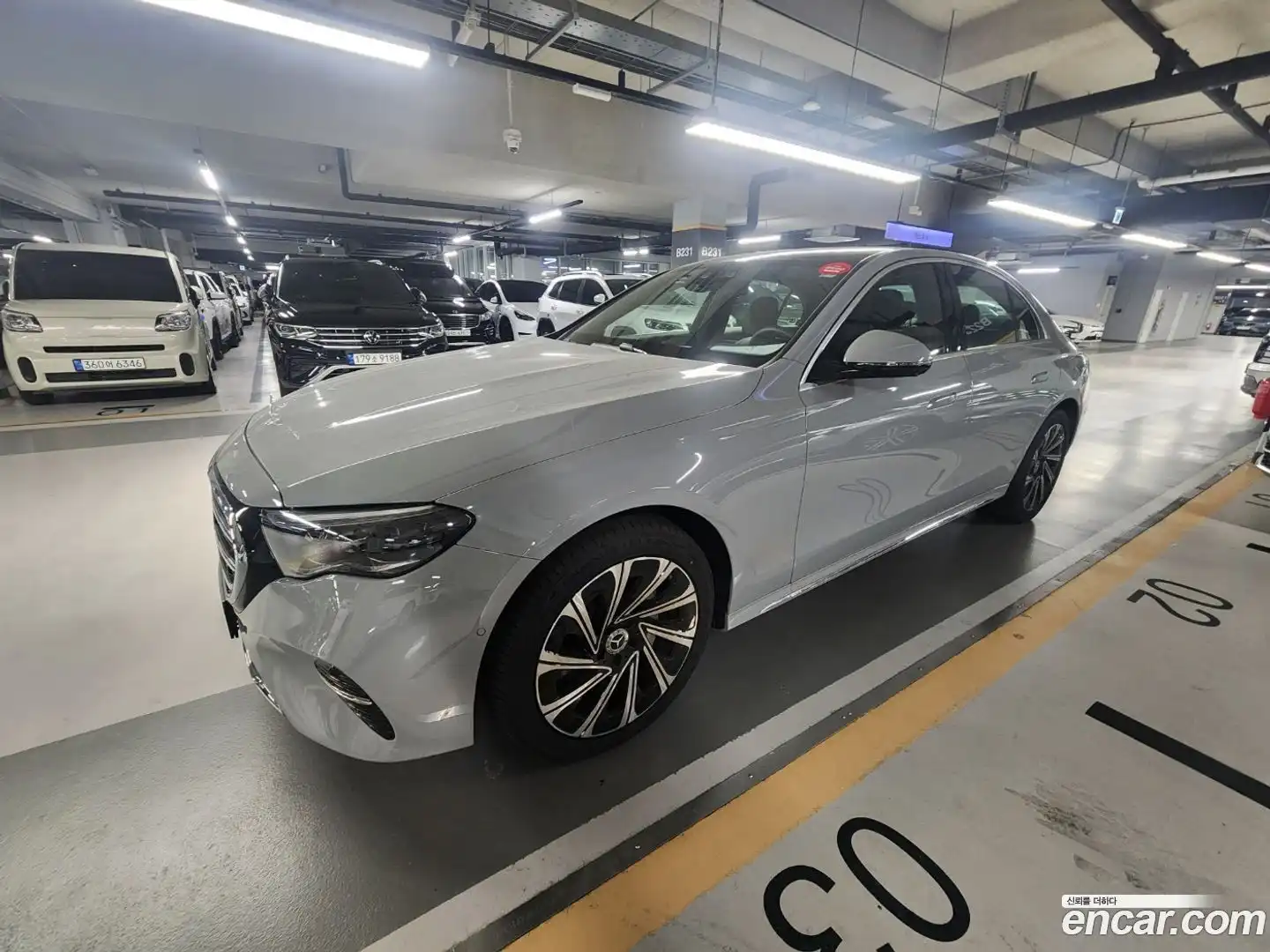 E-Class Mercedes-Benz 2025.11-OUTER-005
