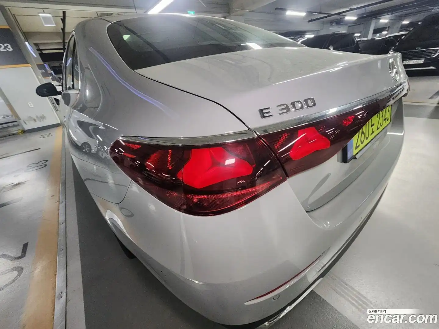 E-Class Mercedes-Benz 2025.11-OUTER-006