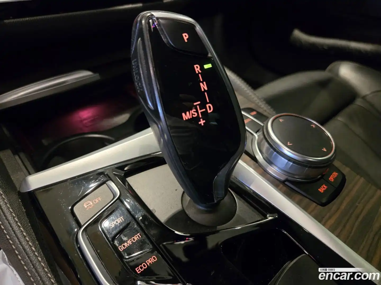 5-Series BMW 2017.4-INNER-009