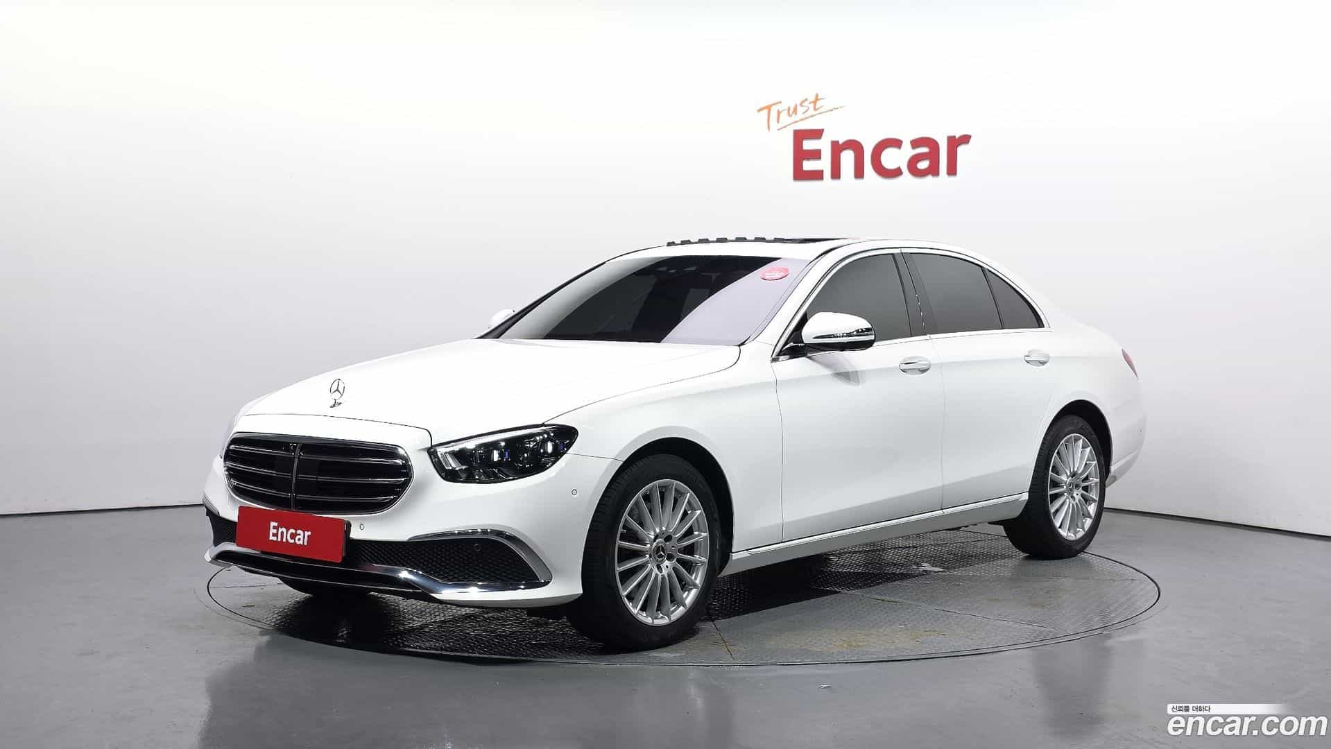 E-Class Mercedes-Benz 2023.9-OUTER-001