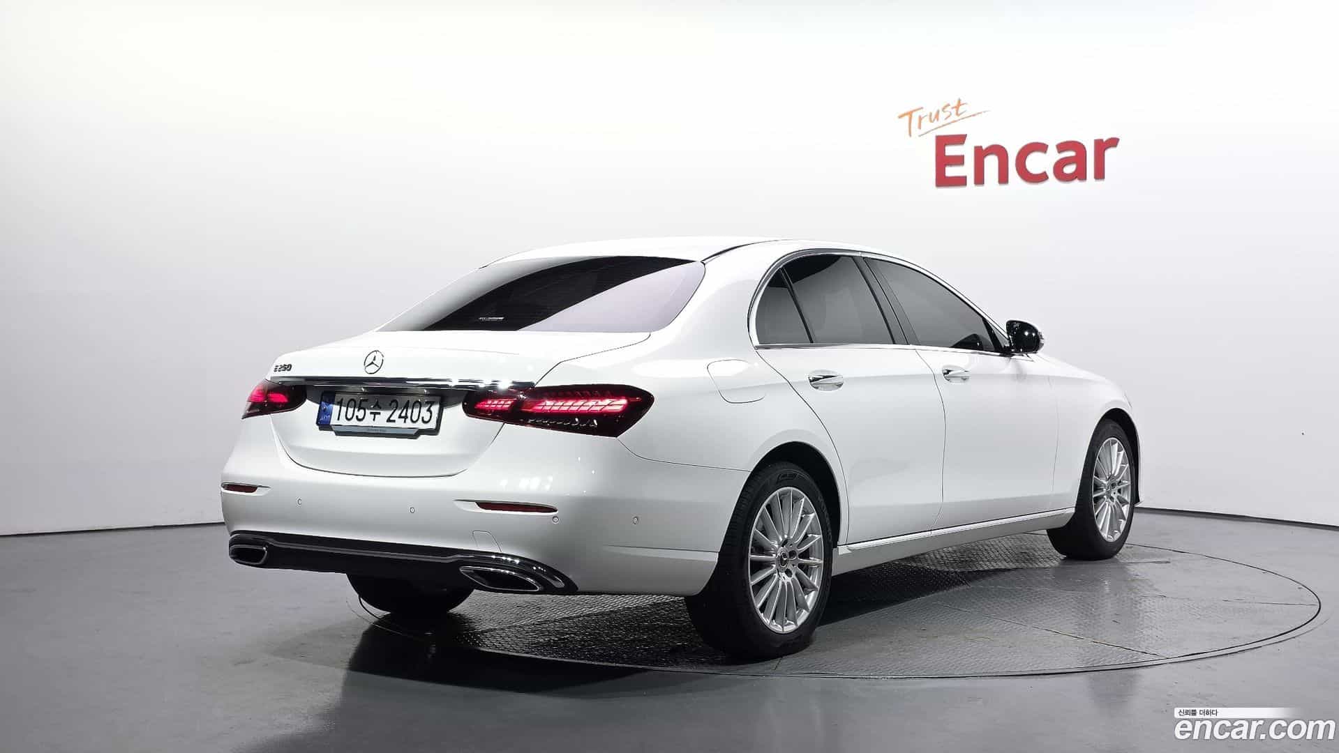 E-Class Mercedes-Benz 2023.9-OUTER-002