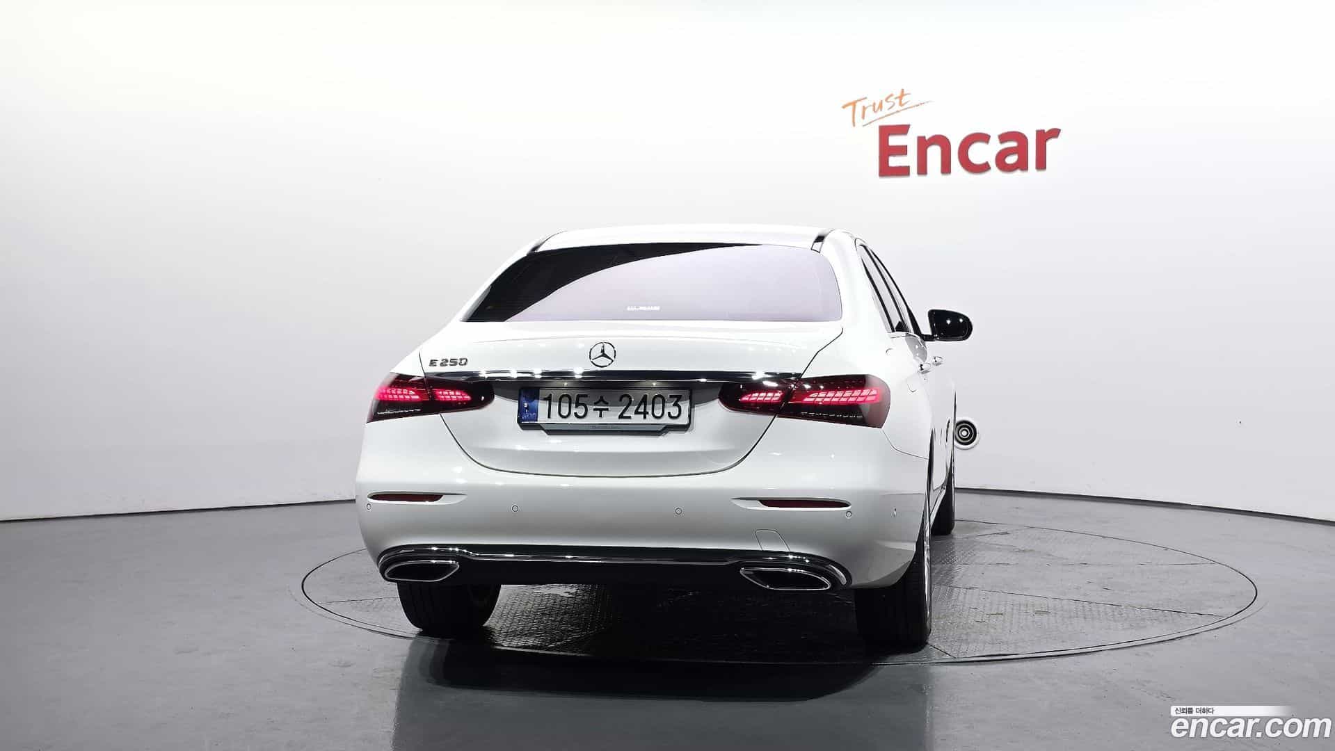 E-Class Mercedes-Benz 2023.9-OUTER-004