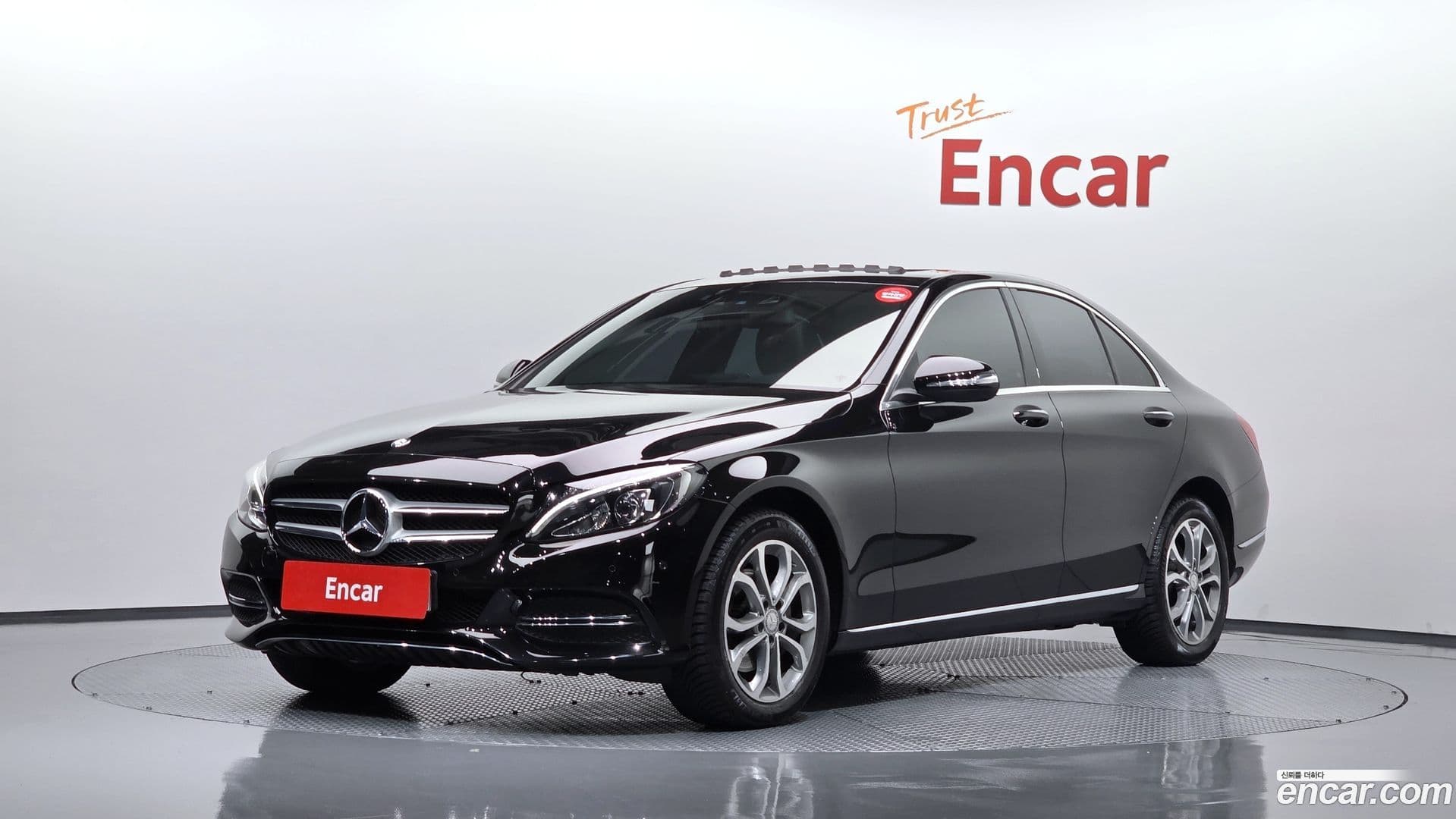 Main__Slider__Photo:C-Class Mercedes-Benz 2015.5-0