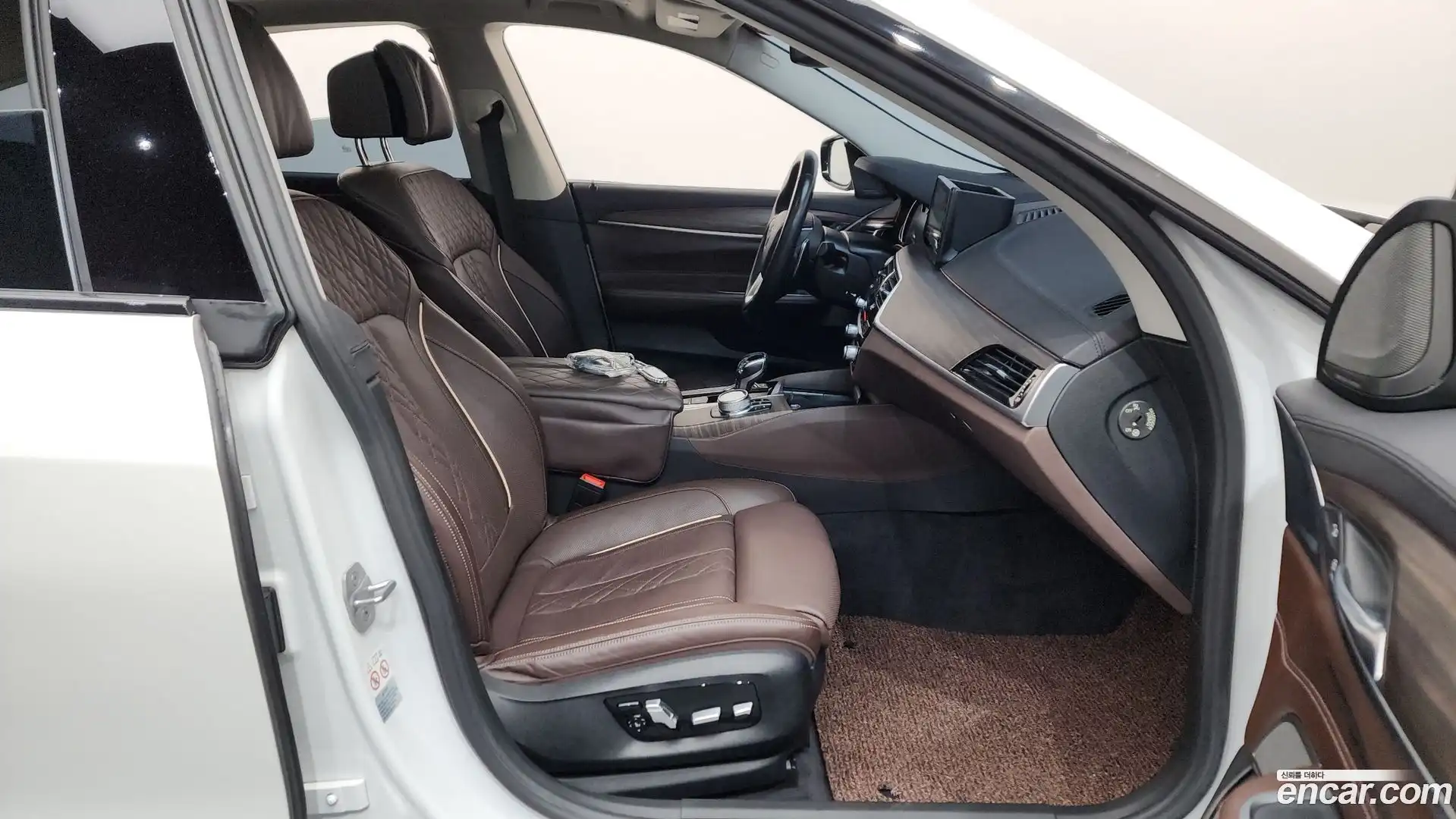 Gran Turismo BMW 2018.2-INNER-036