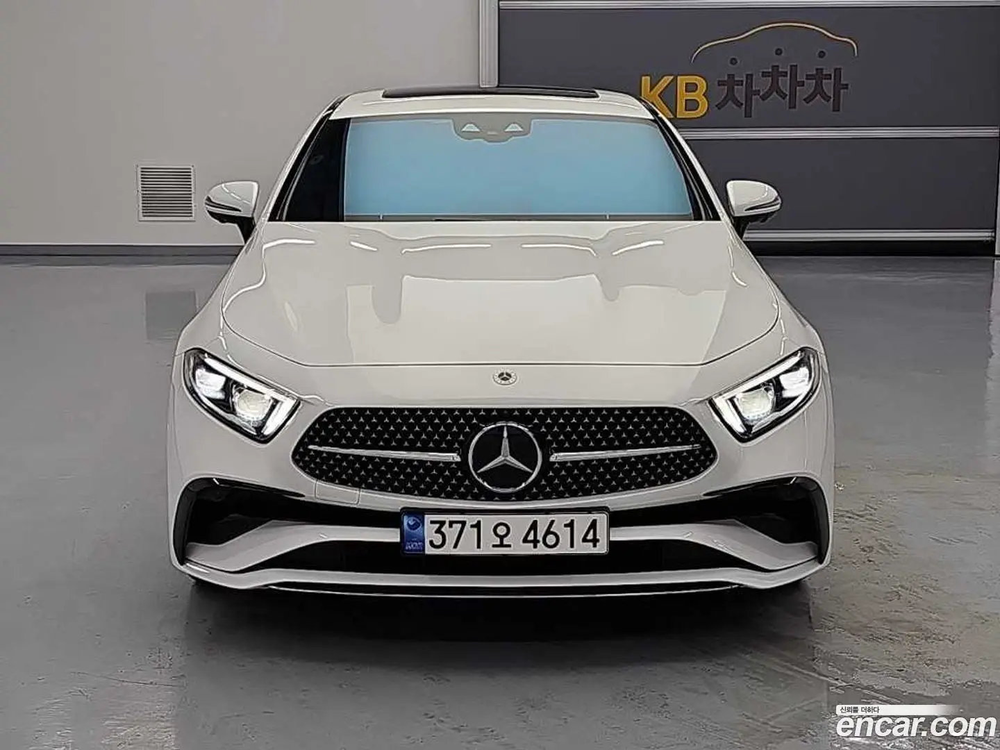 Main__Slider__Photo:CLS-Class Mercedes-Benz 2023.4-0