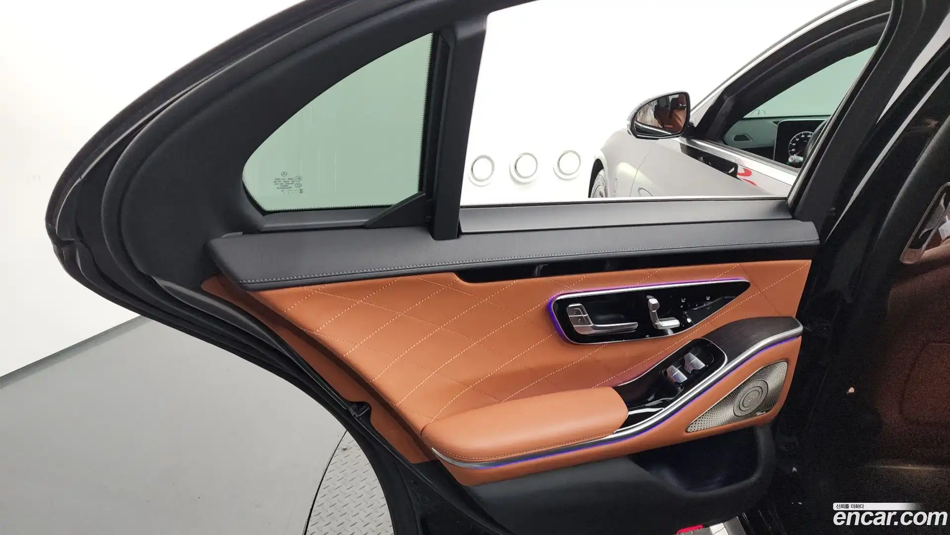 S-Class Mercedes-Benz 2022.4-INNER-035