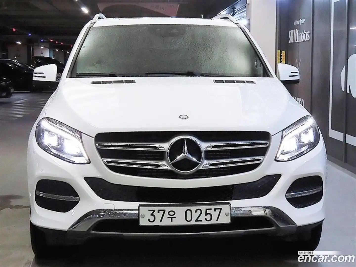 GLE-Class Mercedes-Benz 2016.9-OUTER-002