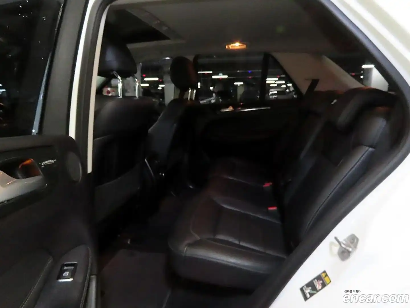 GLE-Class Mercedes-Benz 2016.9-INNER-007