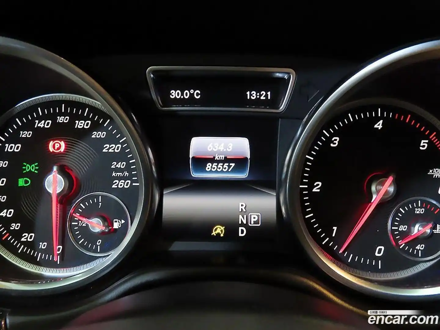 GLE-Class Mercedes-Benz 2016.9-INNER-009