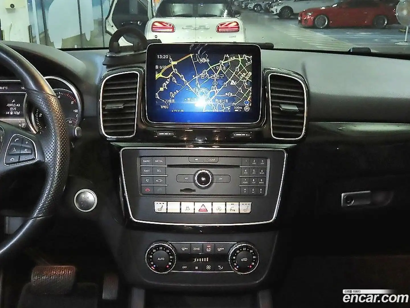 GLE-Class Mercedes-Benz 2016.9-OPTION-015
