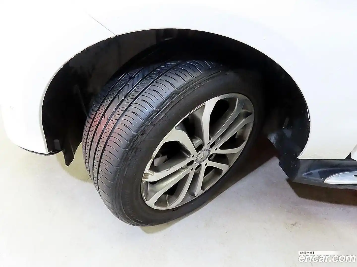 GLE-Class Mercedes-Benz 2016.9-OPTION-024