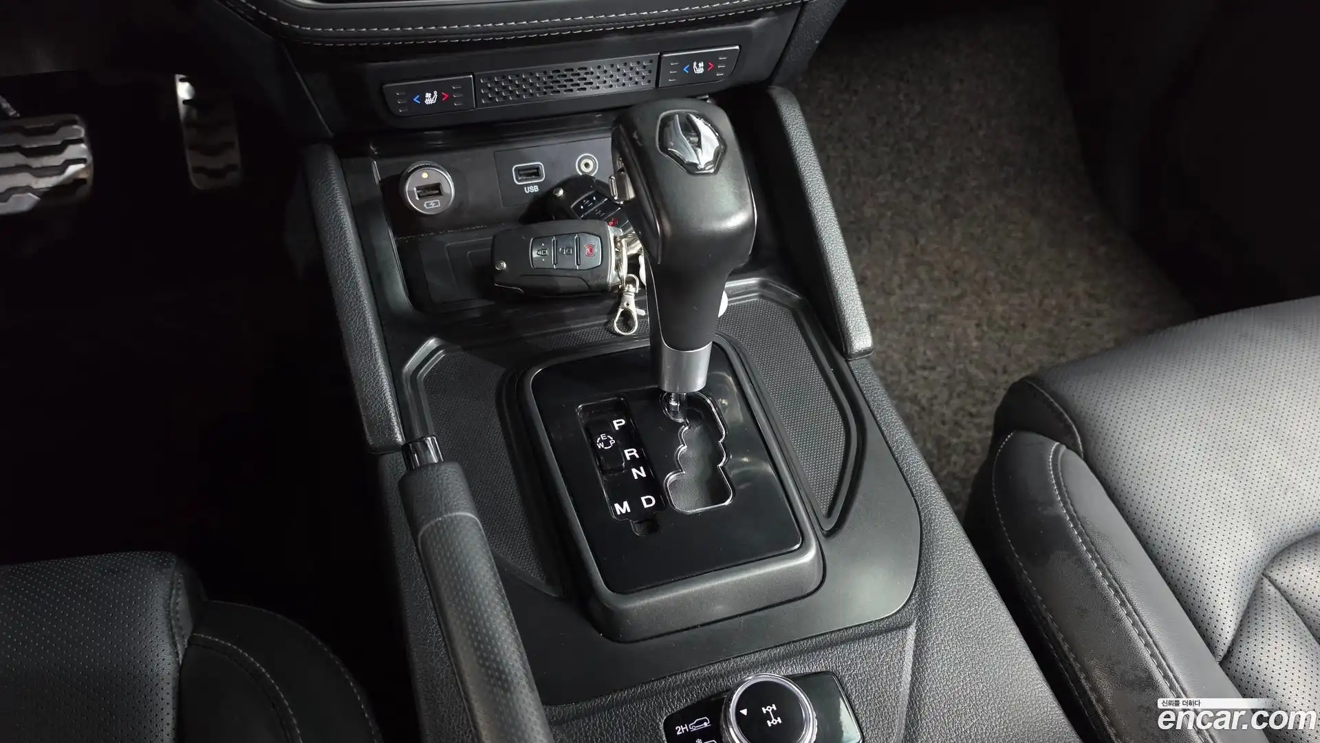 Rexton KG Mobility 2021.0-INNER-009
