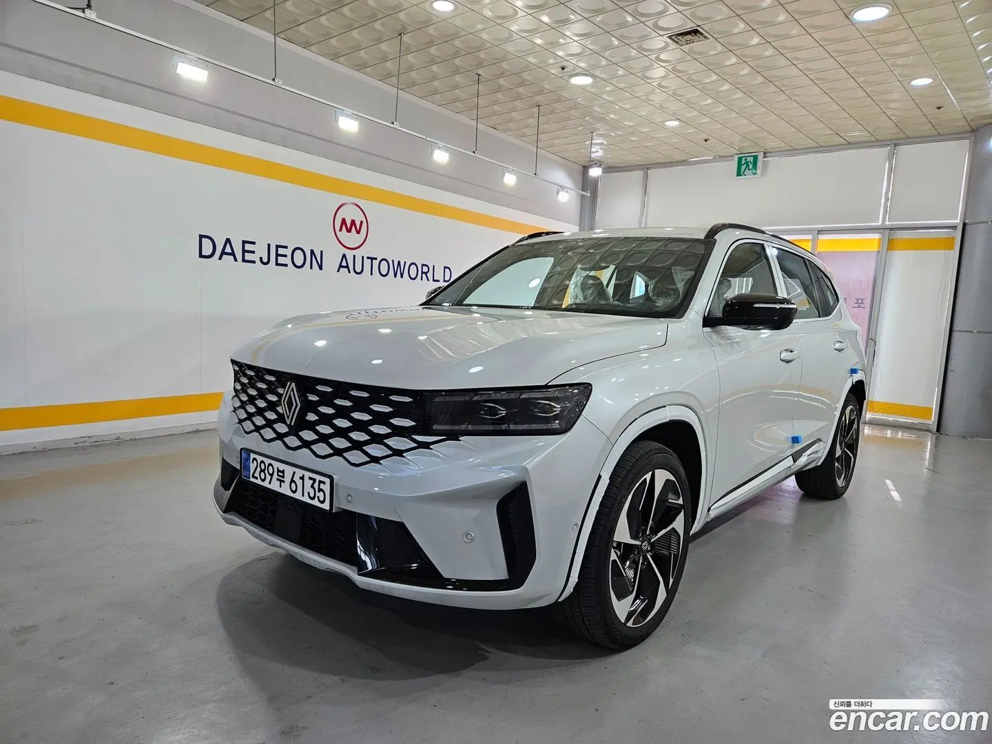 Main__Slider__Photo:Grand Koleos Renault Korea 2025.4-0
