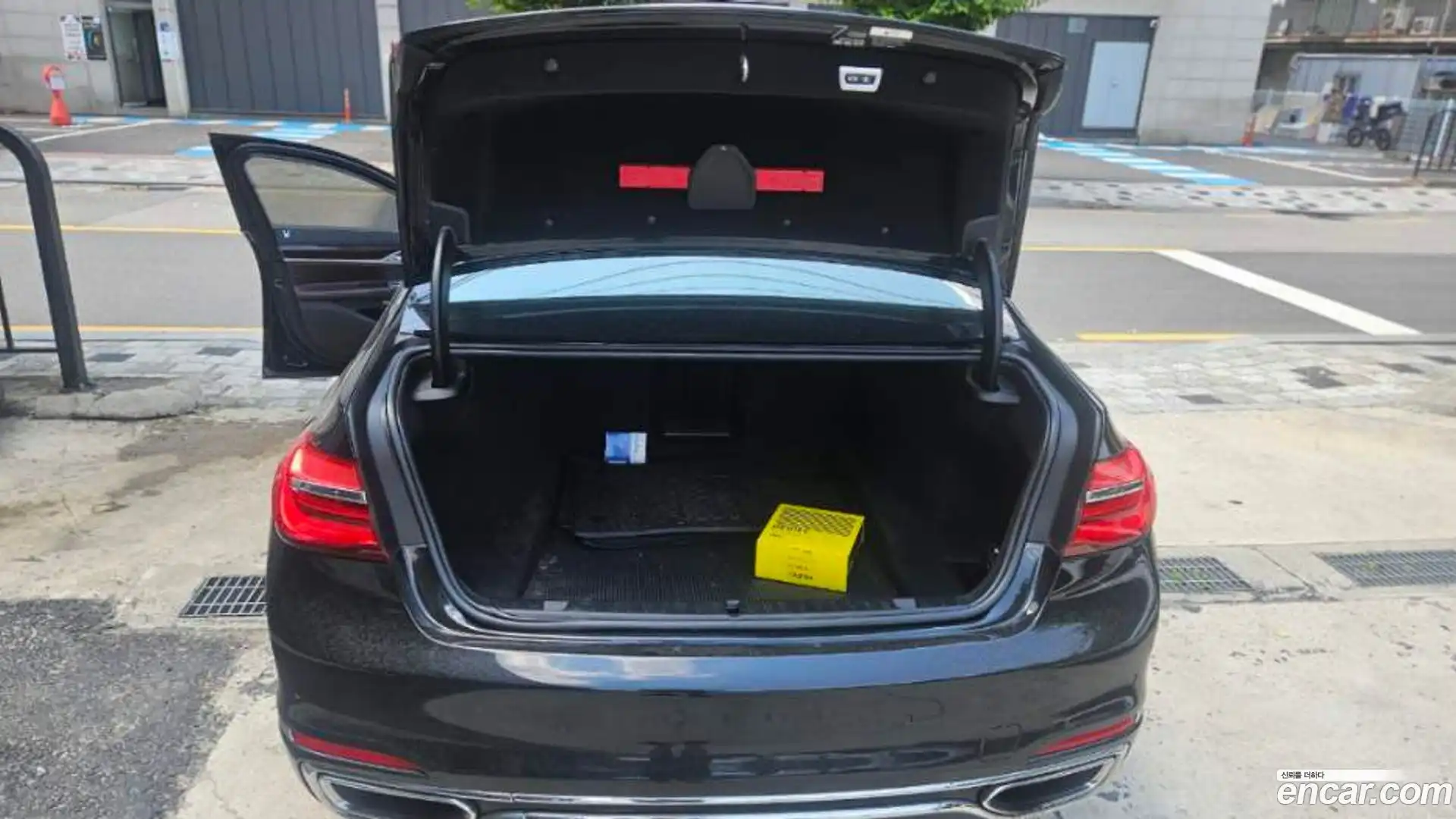 7-Series BMW 2017.10-OUTER-002