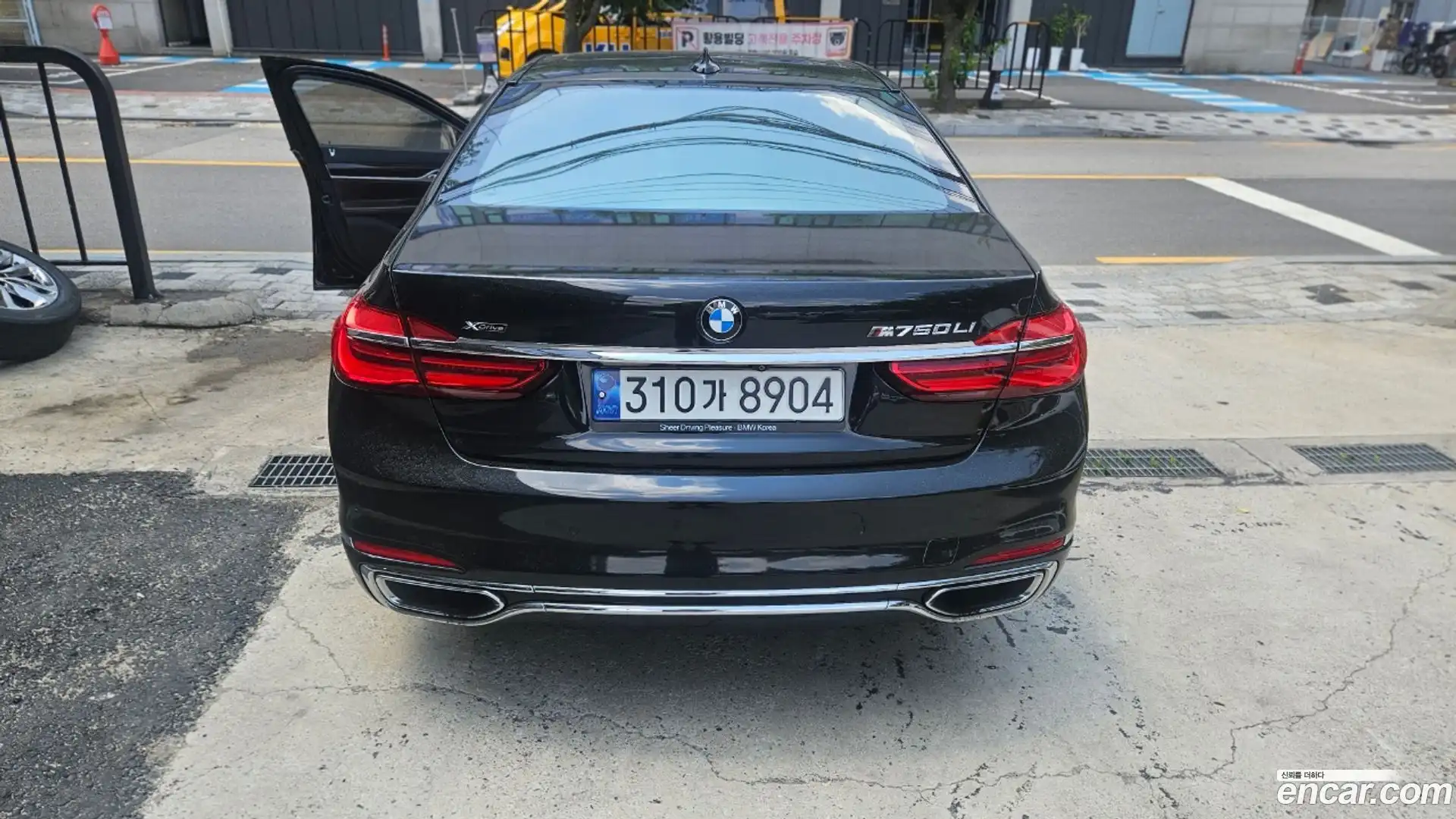 7-Series BMW 2017.10-OUTER-006
