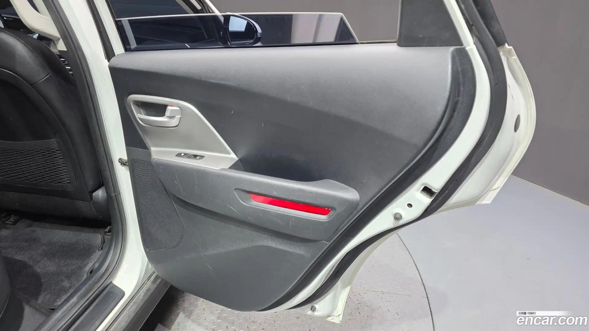 Niro Kia 2023.3-INNER-035