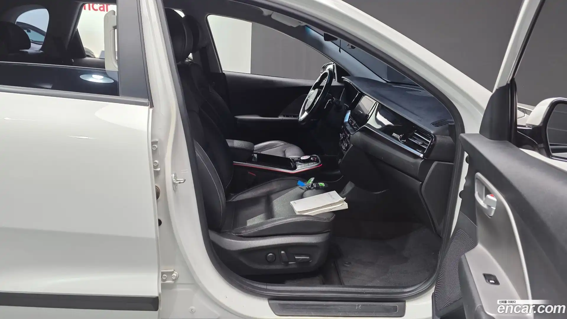 Niro Kia 2023.3-INNER-036