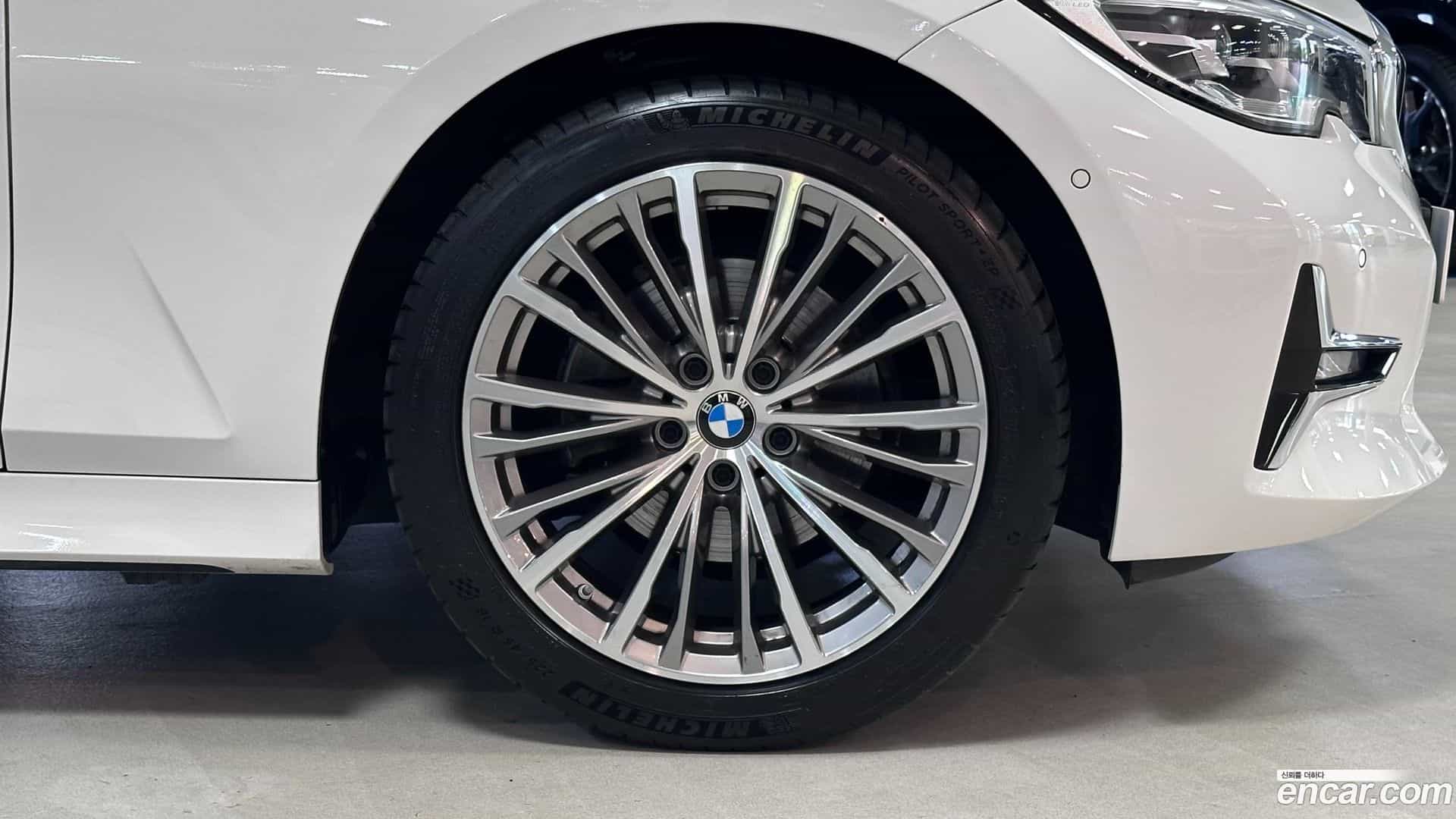 3-Series BMW 2022.6-OUTER-005