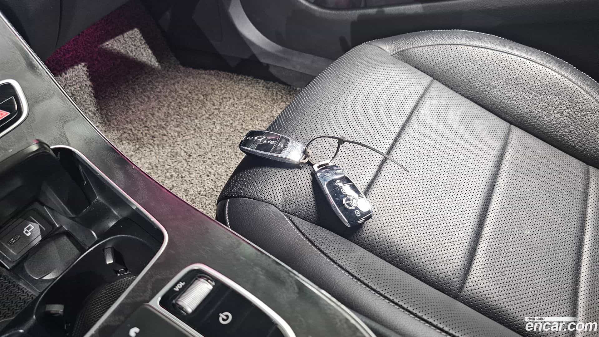 E-Class Mercedes-Benz 2022.9-OPTION-019
