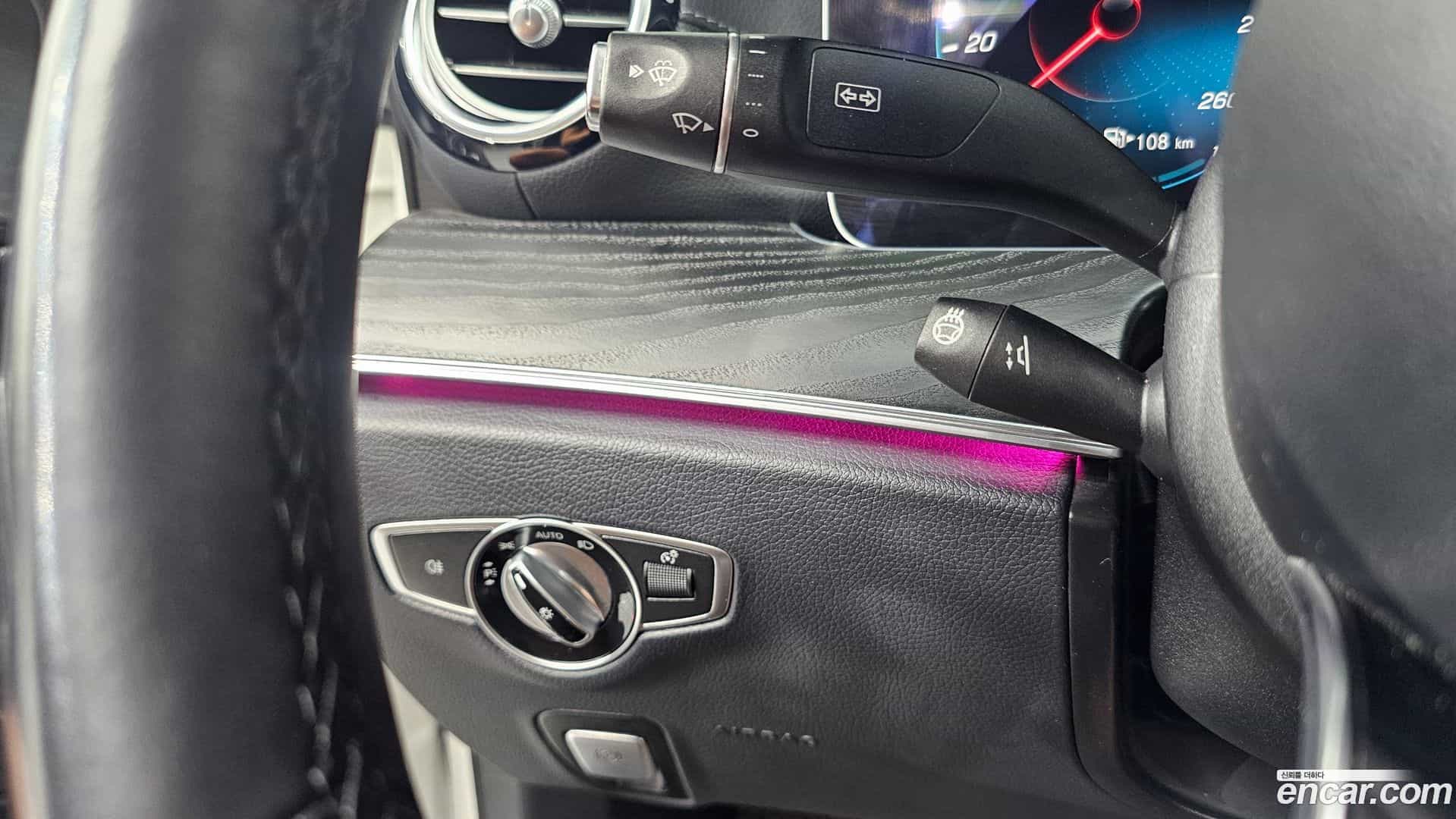E-Class Mercedes-Benz 2022.9-OPTION-041