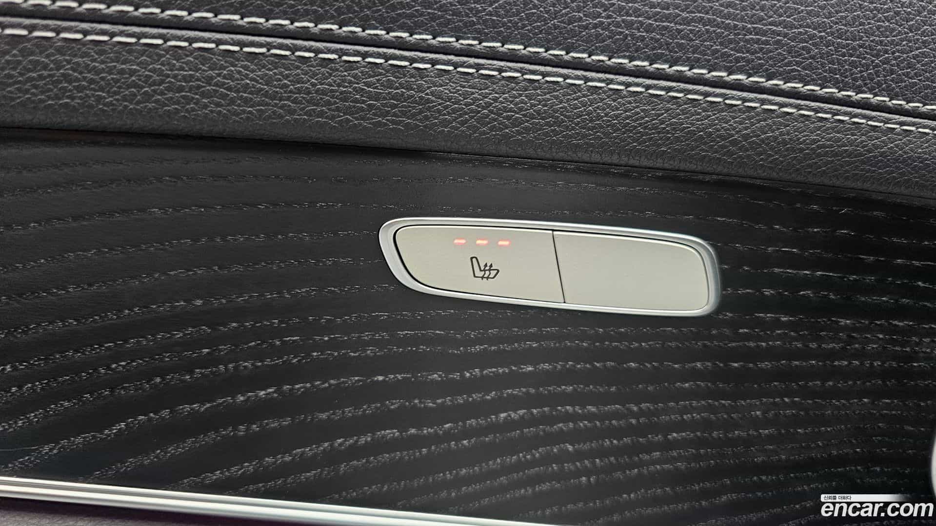 E-Class Mercedes-Benz 2022.9-OPTION-042