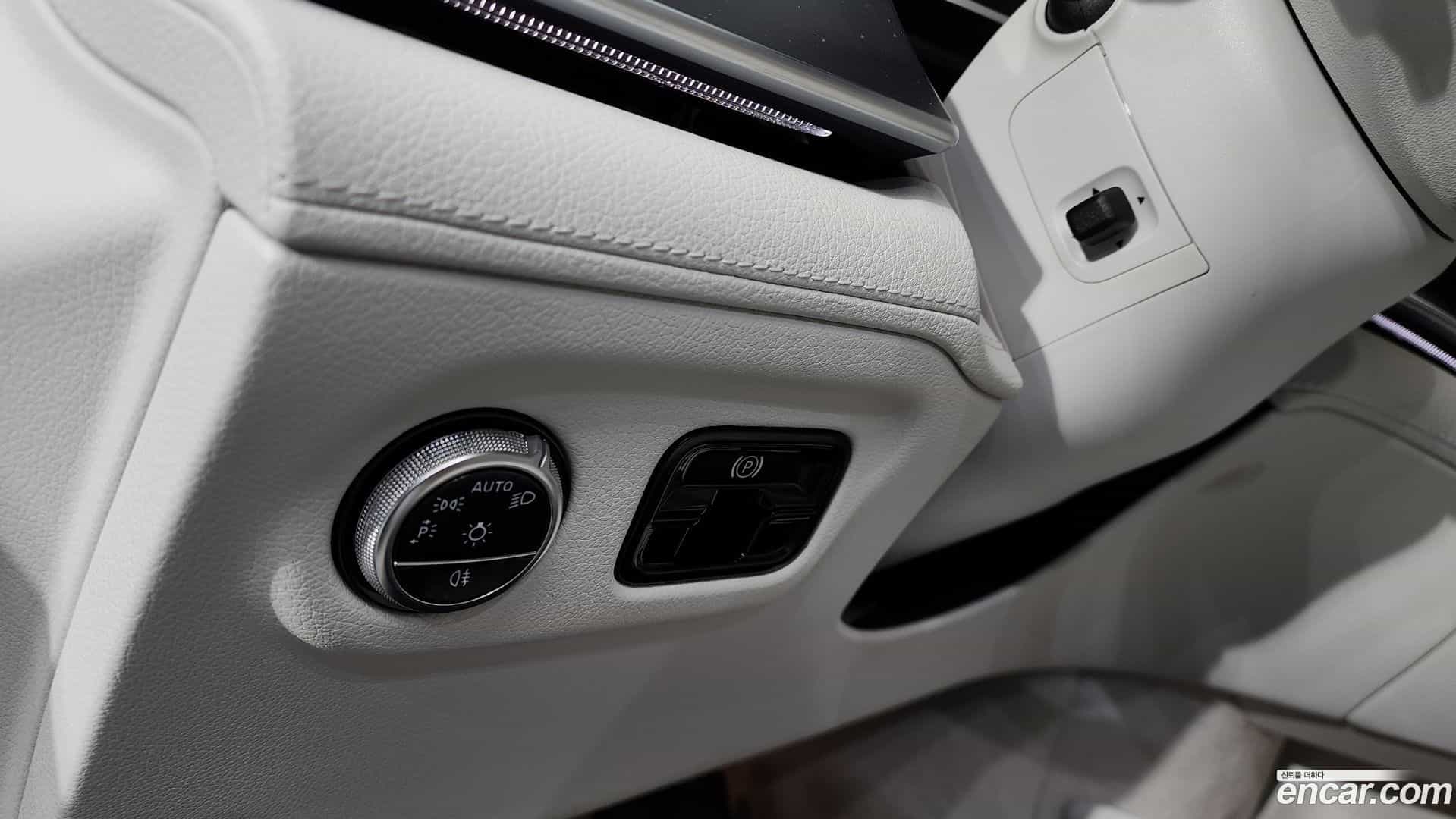 EQE Mercedes-Benz 2023.10-OPTION-040
