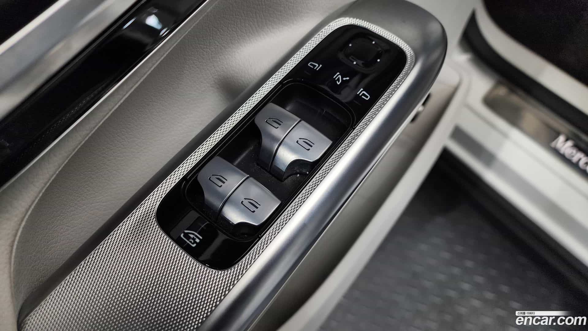 EQE Mercedes-Benz 2023.10-OPTION-042