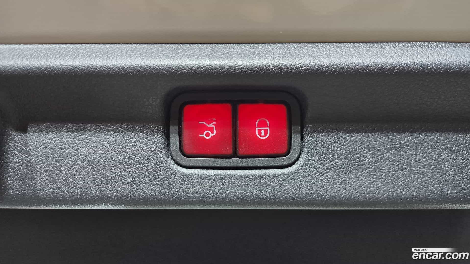 EQE Mercedes-Benz 2023.10-OPTION-044