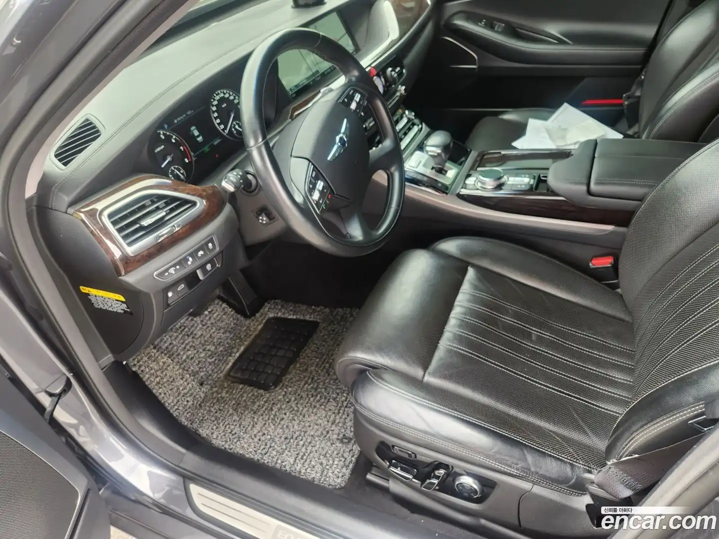EQ900 Genesis 2016.5-OPTION-021