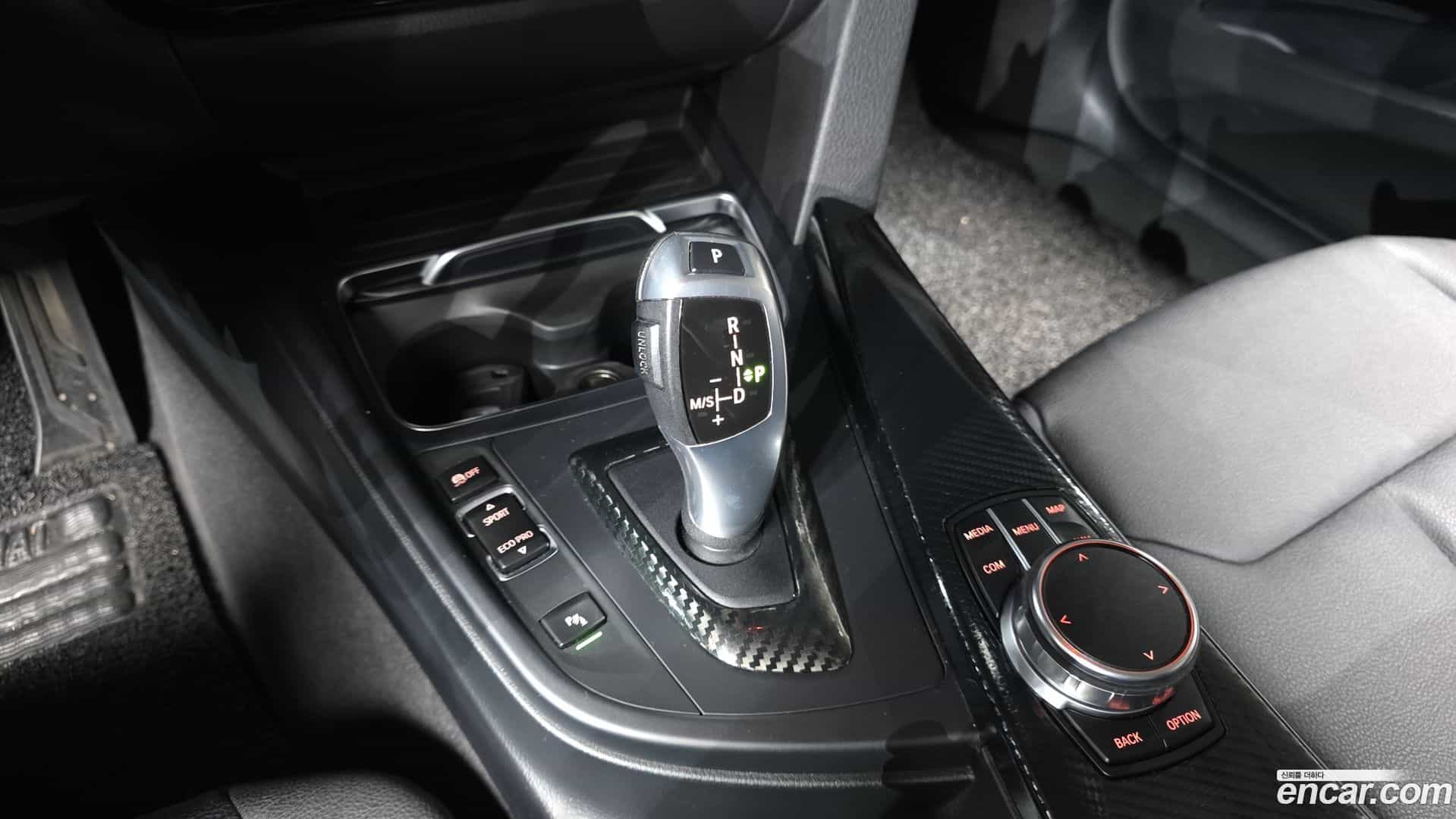 3-Series BMW 2017.9-INNER-009
