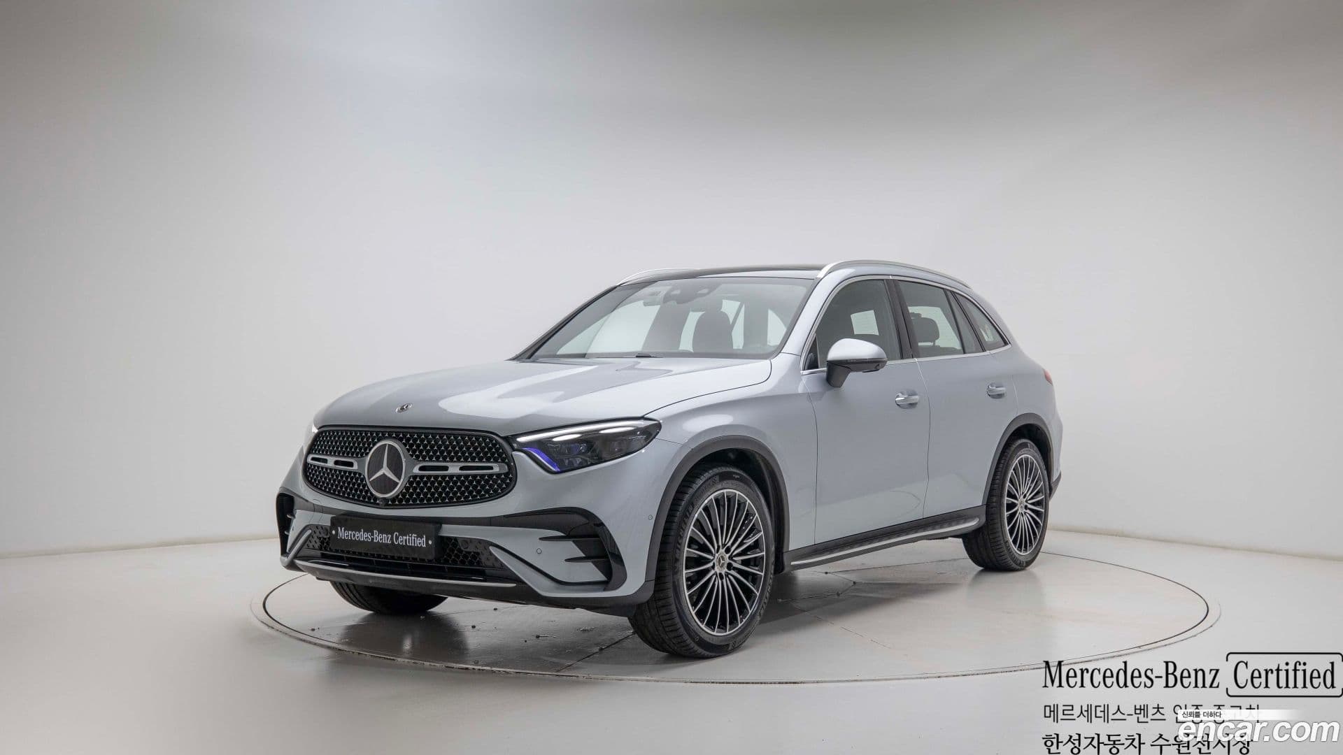 Main__Slider__Photo:GLC-Class Mercedes-Benz 2025.8-0