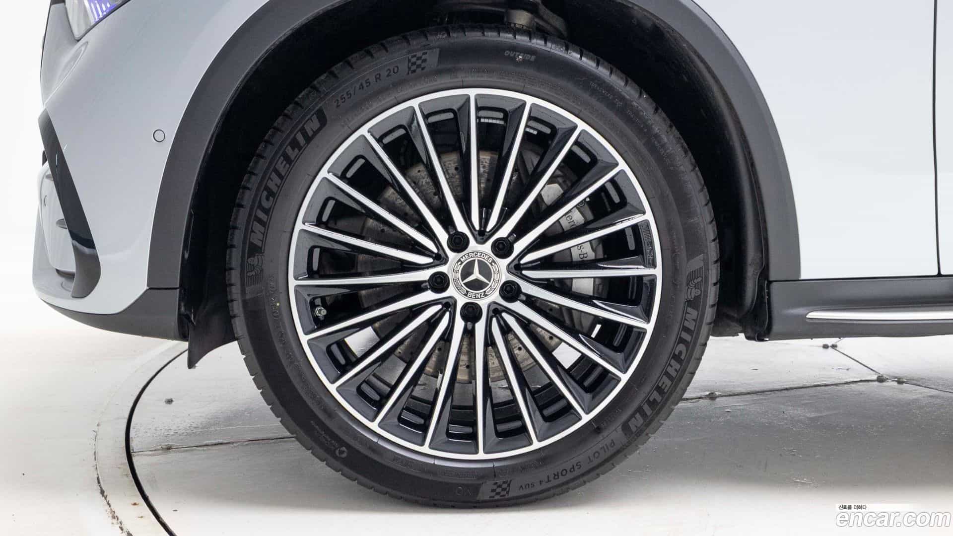GLC-Class Mercedes-Benz 2025.8-OUTER-005