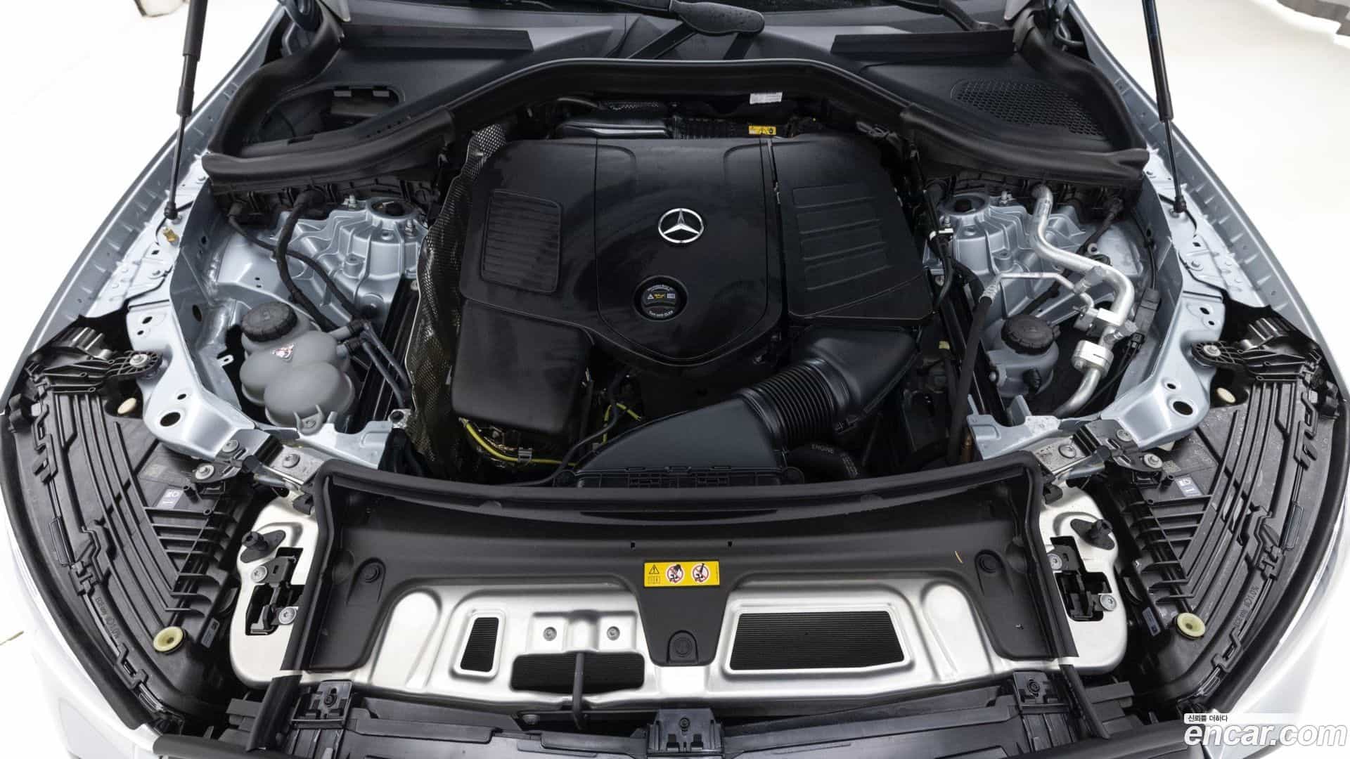 GLC-Class Mercedes-Benz 2025.8-OUTER-006
