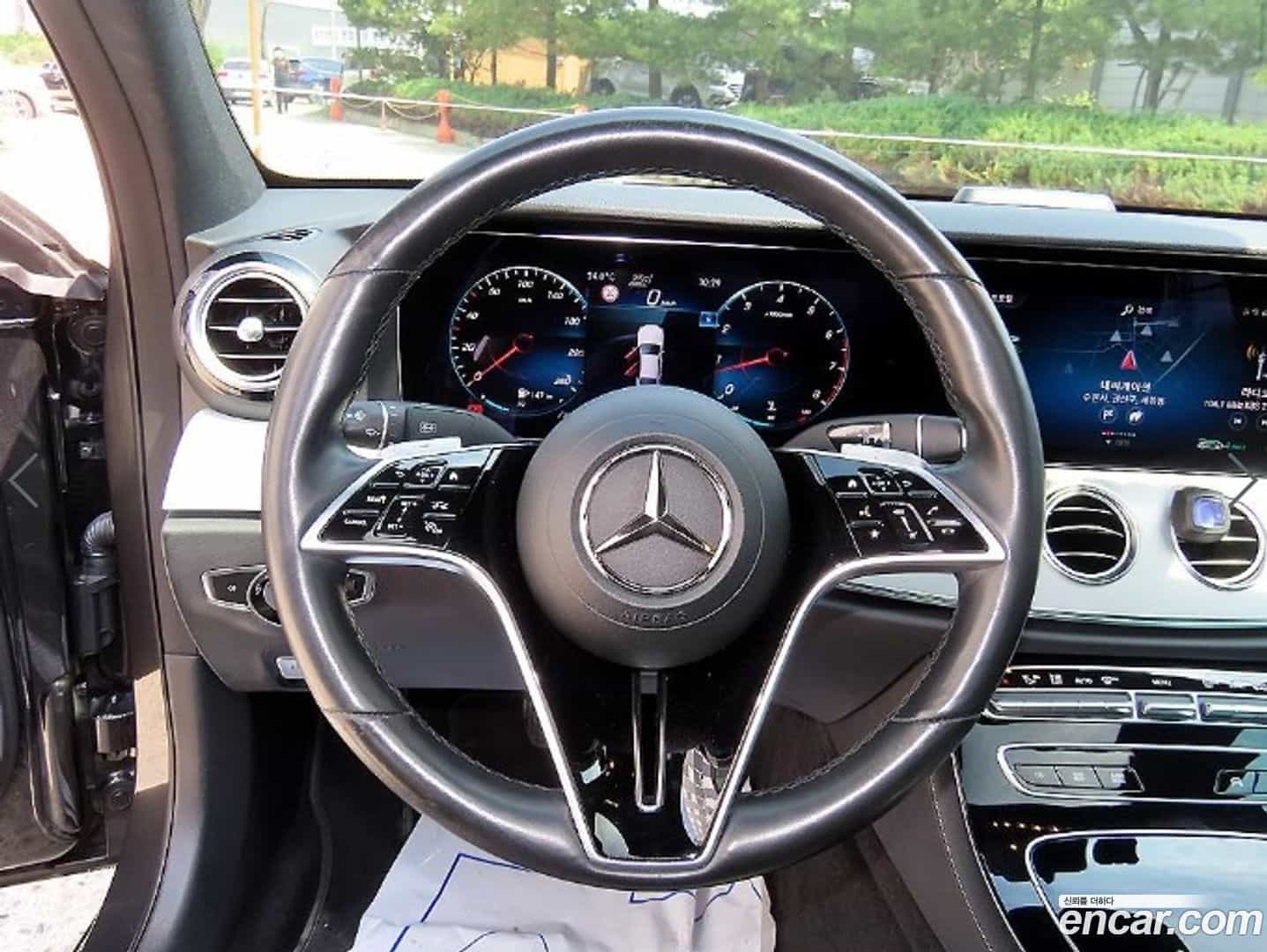 E-Class Mercedes-Benz 2020.11-INNER-008